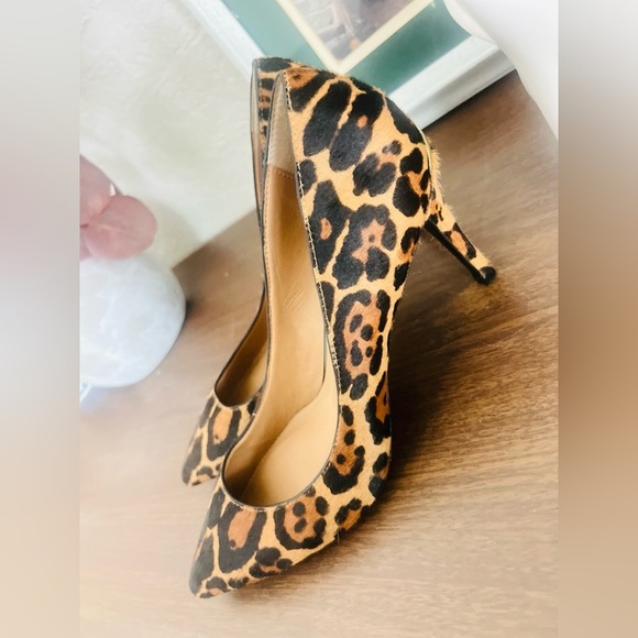 Calvin Klein Gayle Calf Hair Leopard Print Pointed Toe Heel size 8 - Picture 2 of 9